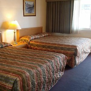 Queen Room Two Queen Beds